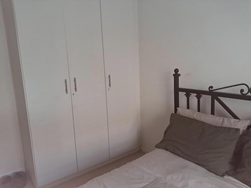 To Let 1 Bedroom Property for Rent in Vredehoek Western Cape